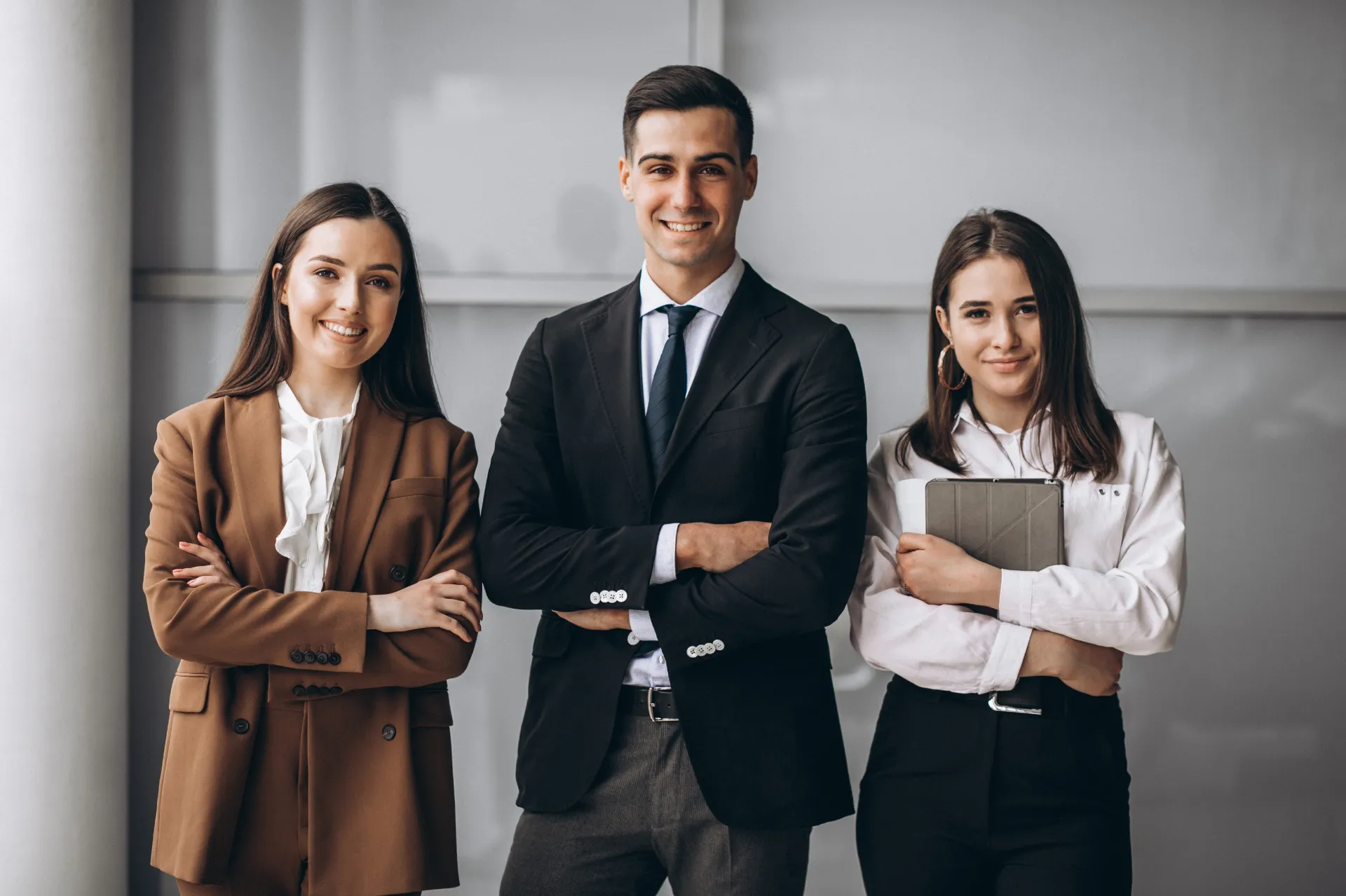 Equipe de advogados em escritório - Franquia CotaFácil Office